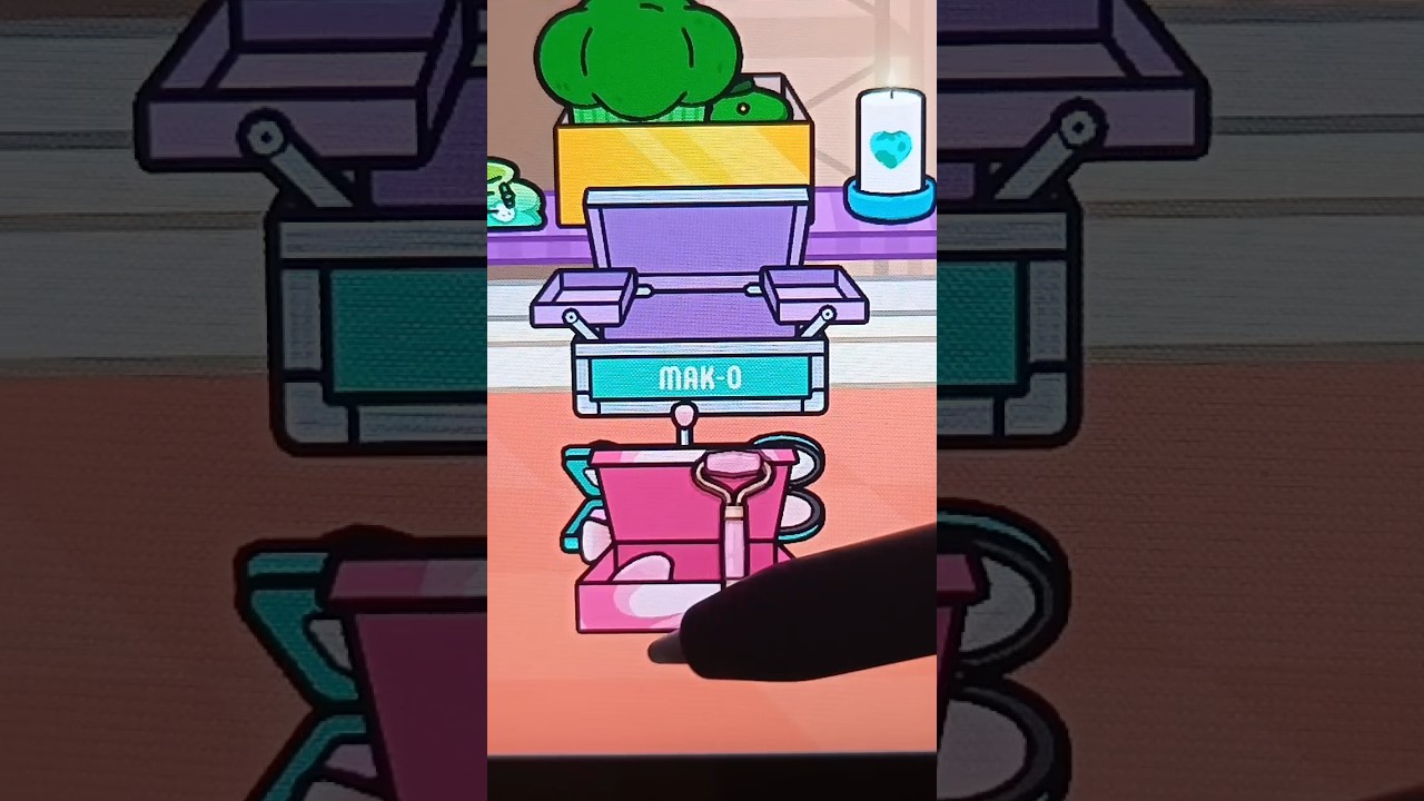new free make up + skin care kit in toca boca🤩🥰