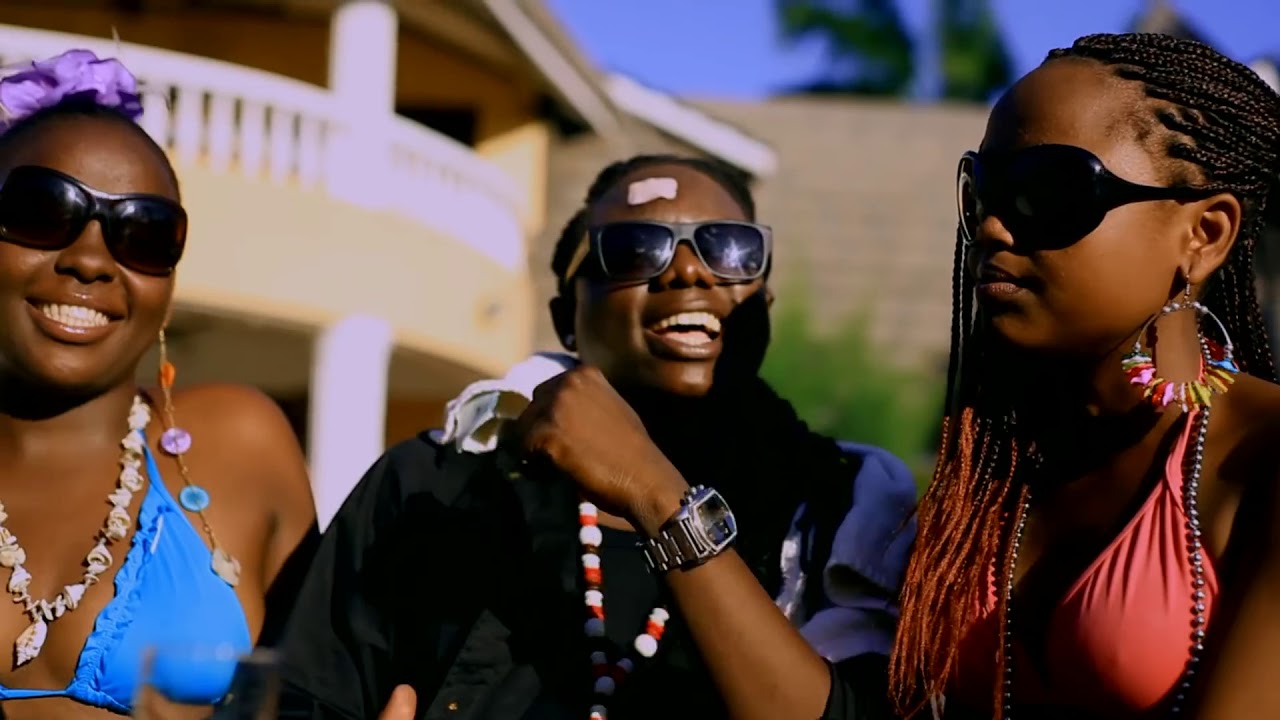 CMB Prezzo - My City My Town ft Cannibal (Official Video)