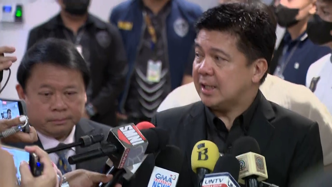 LIVE INTERVIEW KAY MIKE DEFENSOR AT ATTY. TOPACIO KAUGNAY SA PAGHARAP SA EX-MARINES SA NBI
