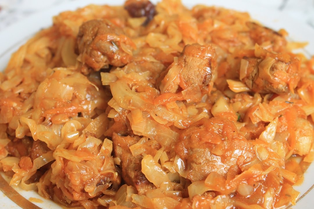 Бигус (Капуста,тушеная с мясом). Очень вкусно!