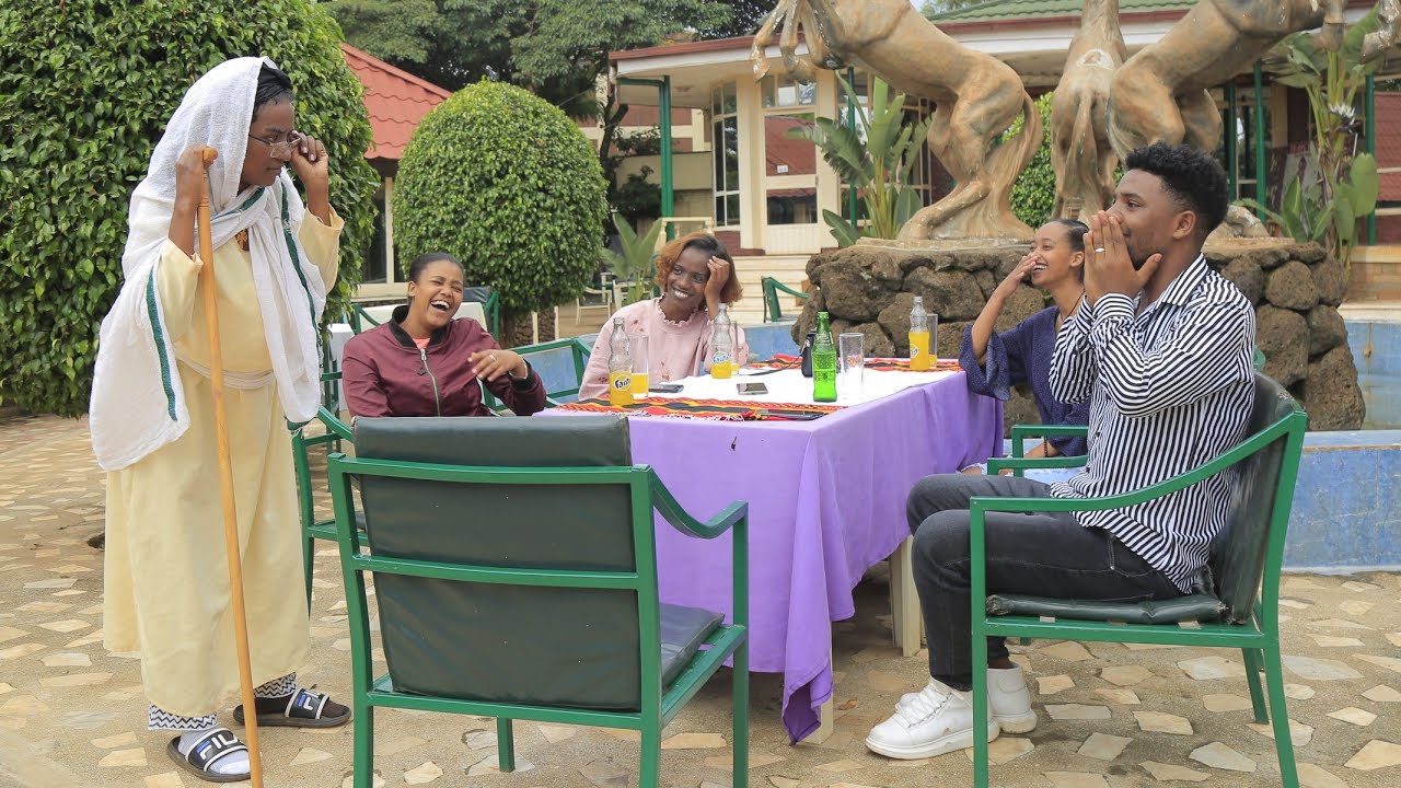 እማማ ዉብዬ ደገሙት ሆቴል ዉስጥ ጉድ አረጉኝ በሳቅ የፈረስንበት የአመቱ ምርጥ |Prank|