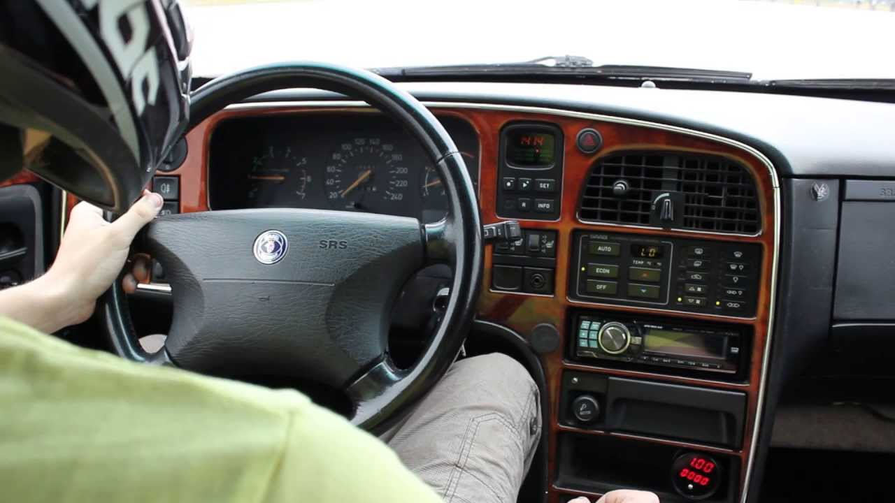 Saab 9000 Turbo Standing mile halli 2013