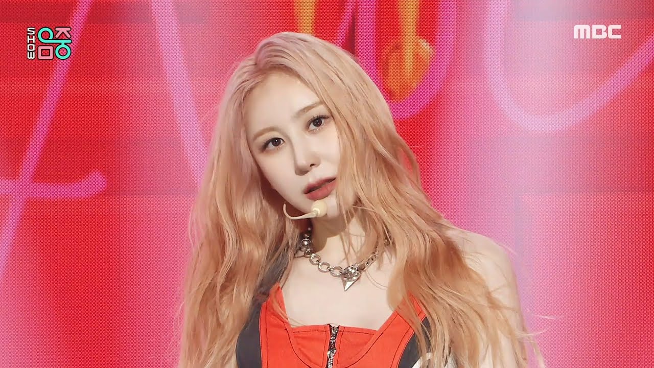 LEE CHAE YEON (이채연) - KNOCK | Show! MusicCore | MBC230415방송