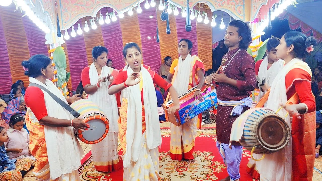 সুরে মাতানো এক নাম কীর্তন | নব শ্রী দুর্গা অর্ঘ্যশ্রী সম্প্রদায় | Ek Naam Kirtan by Durga