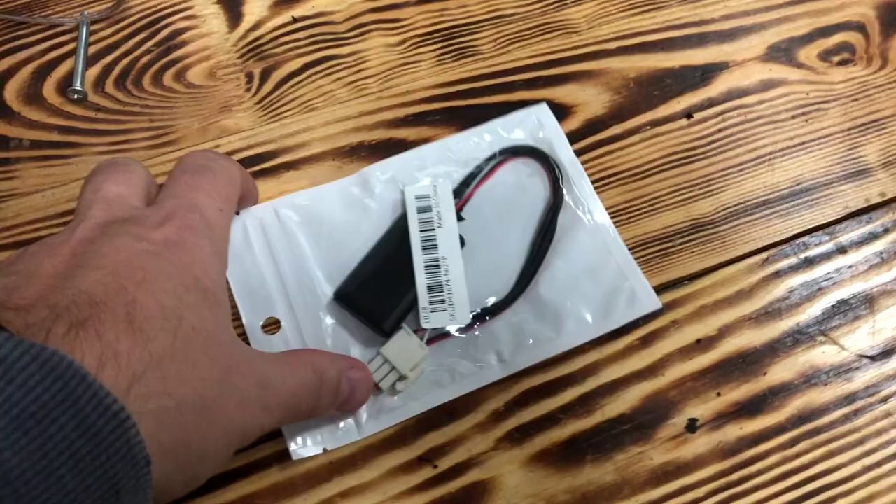 Установка блока Bluetooth вместо aux на Honda Goldwing 1800