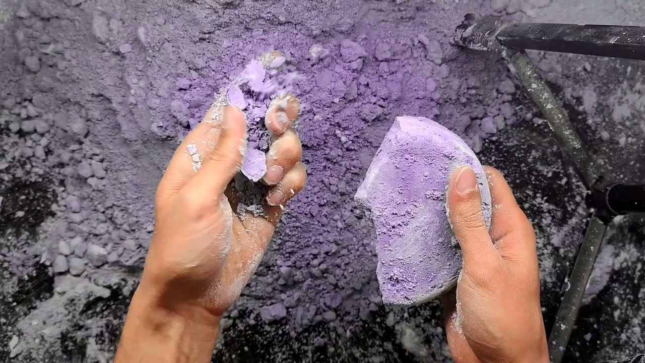 Crushing a Chalk Circle | Satisfying Visual ASMR