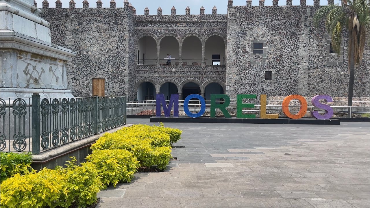 Compras En La Plaza Artesanal De Cuernavaca Morelos Mexico | Sandy Bella