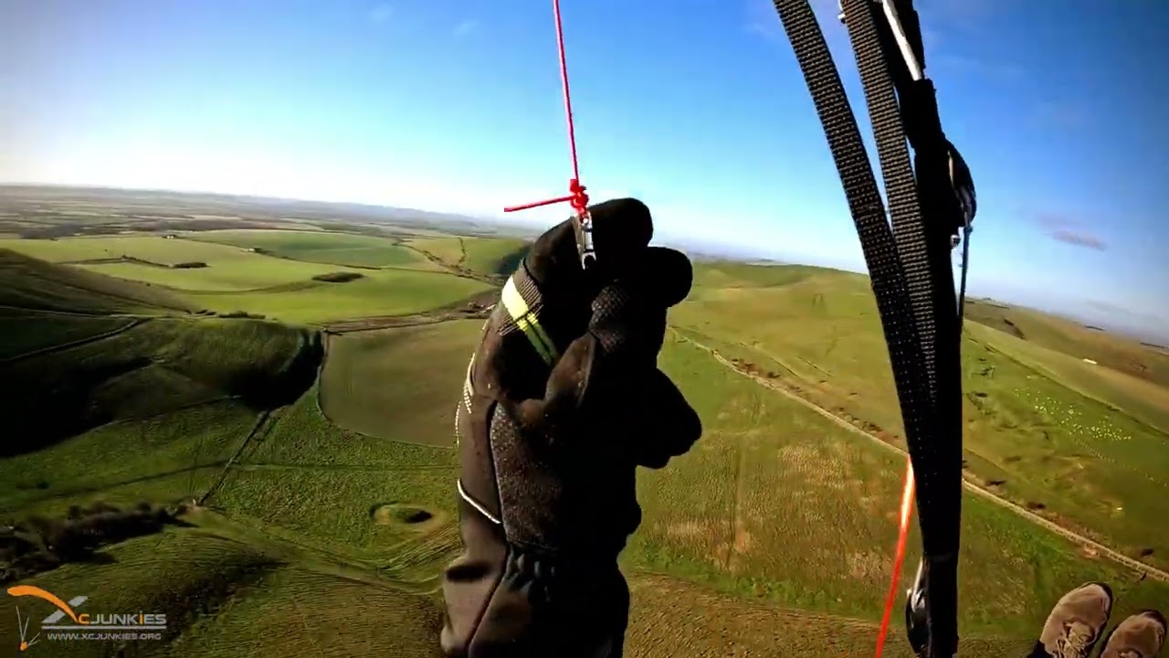 Milk Hill Paragliding  -  Marcin -  XcJunkies