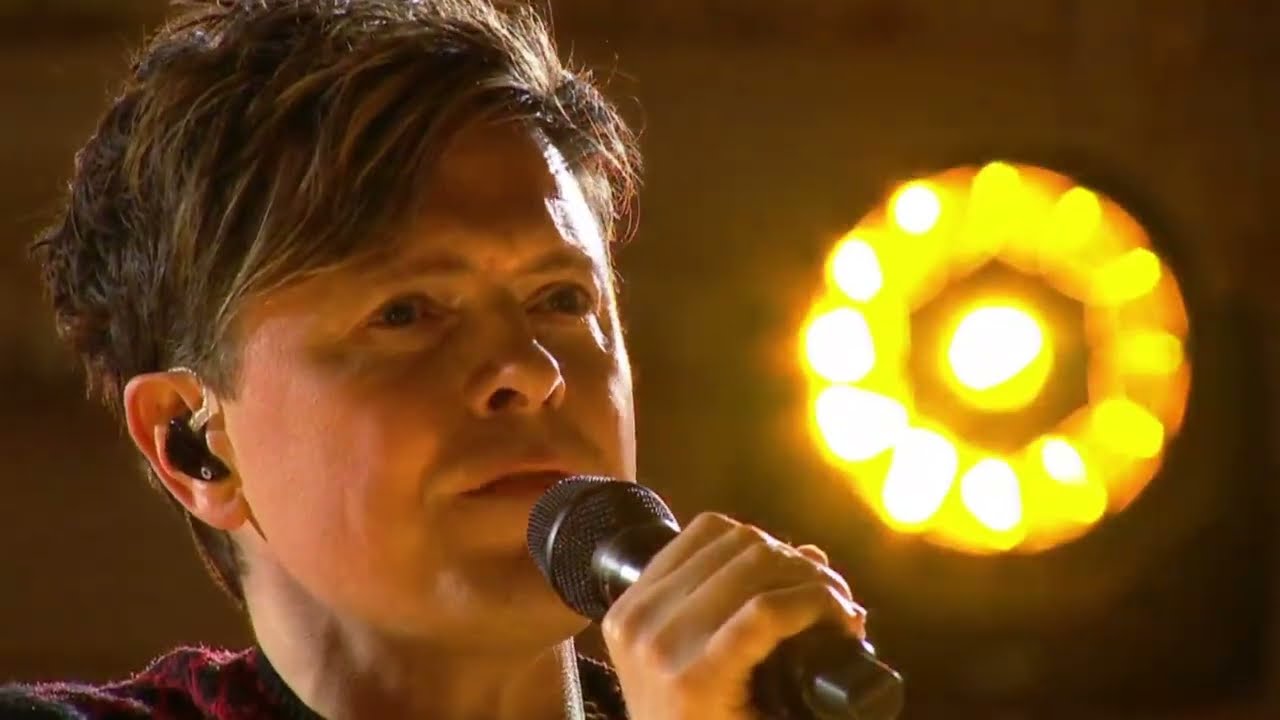 Michael Patrick Kelly - Blurry Eyes - Weihnachtskonzert (SWR3 - 20.12.2021)