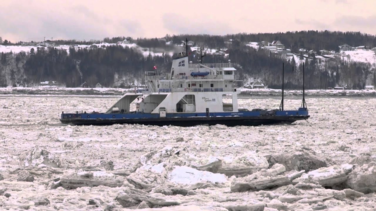 Naviguer dans les glaces tenaces du Saint-Laurent