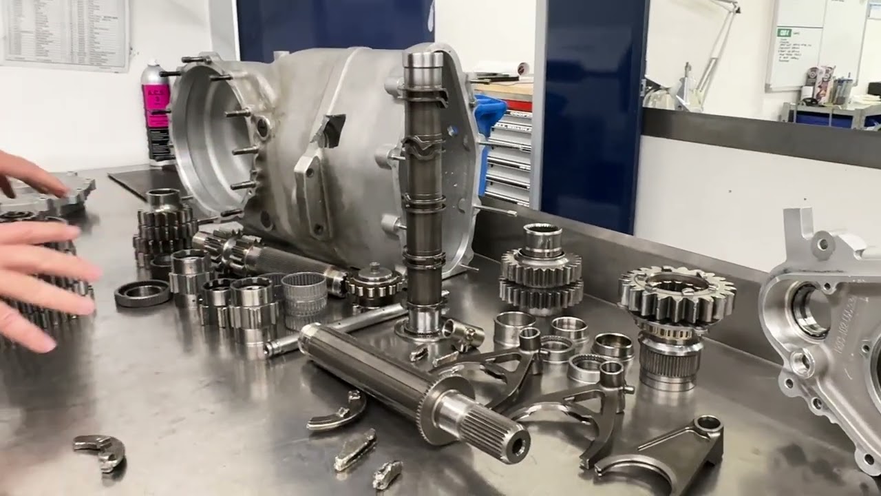 What happened to Car 14's gearbox at Bathurst