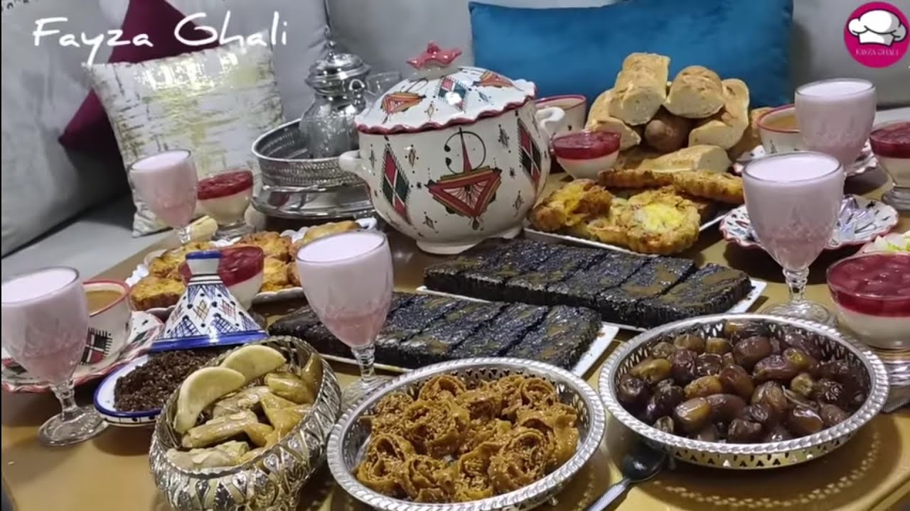 اول فطور رمضان بلي تشهات خاطرك 👍 حريرة من داكشي الرفيع +بيتزا ساىلة +تحلية الفواكه+بسبوسة بالكراميل