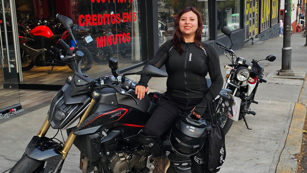 ESTA MOTO PUEDE SER TU PRIMER MOTO DE VELOCIDAD// SRK550 Qj Motor #biker #motos 