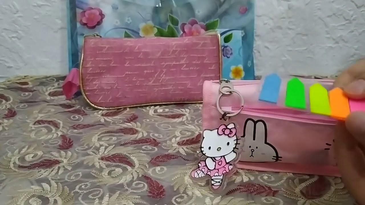 ماذا يوجد في مقلمتي⁦✂️⁩⁦🖍️⁩📓