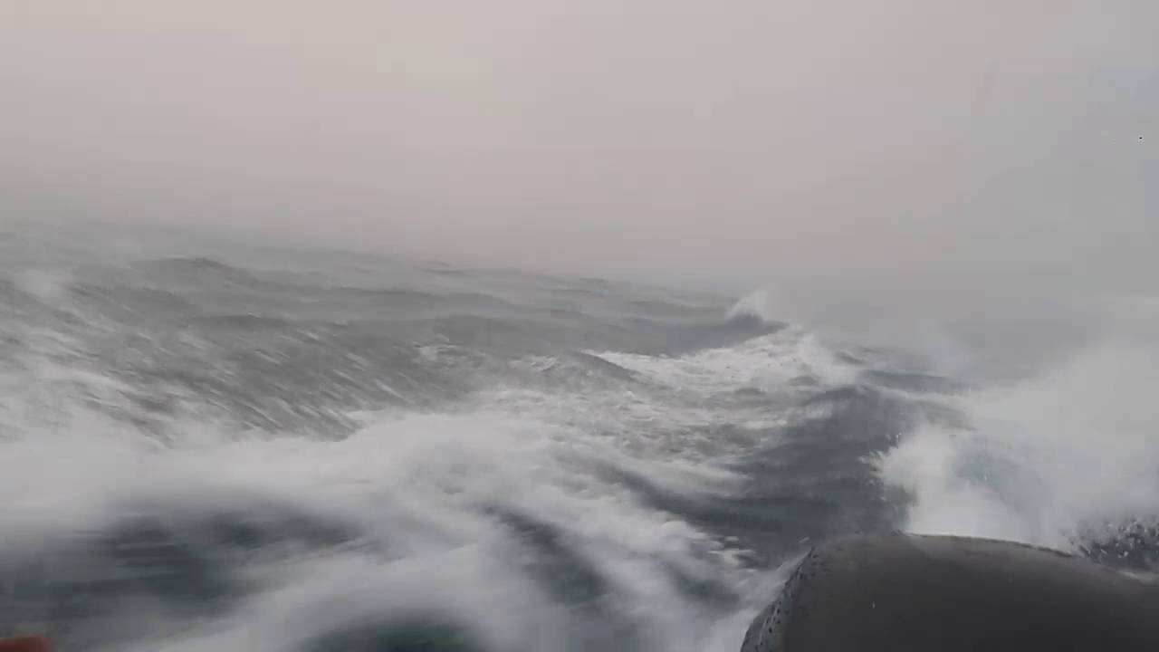 Storm at sea in Maldives caught on camera
