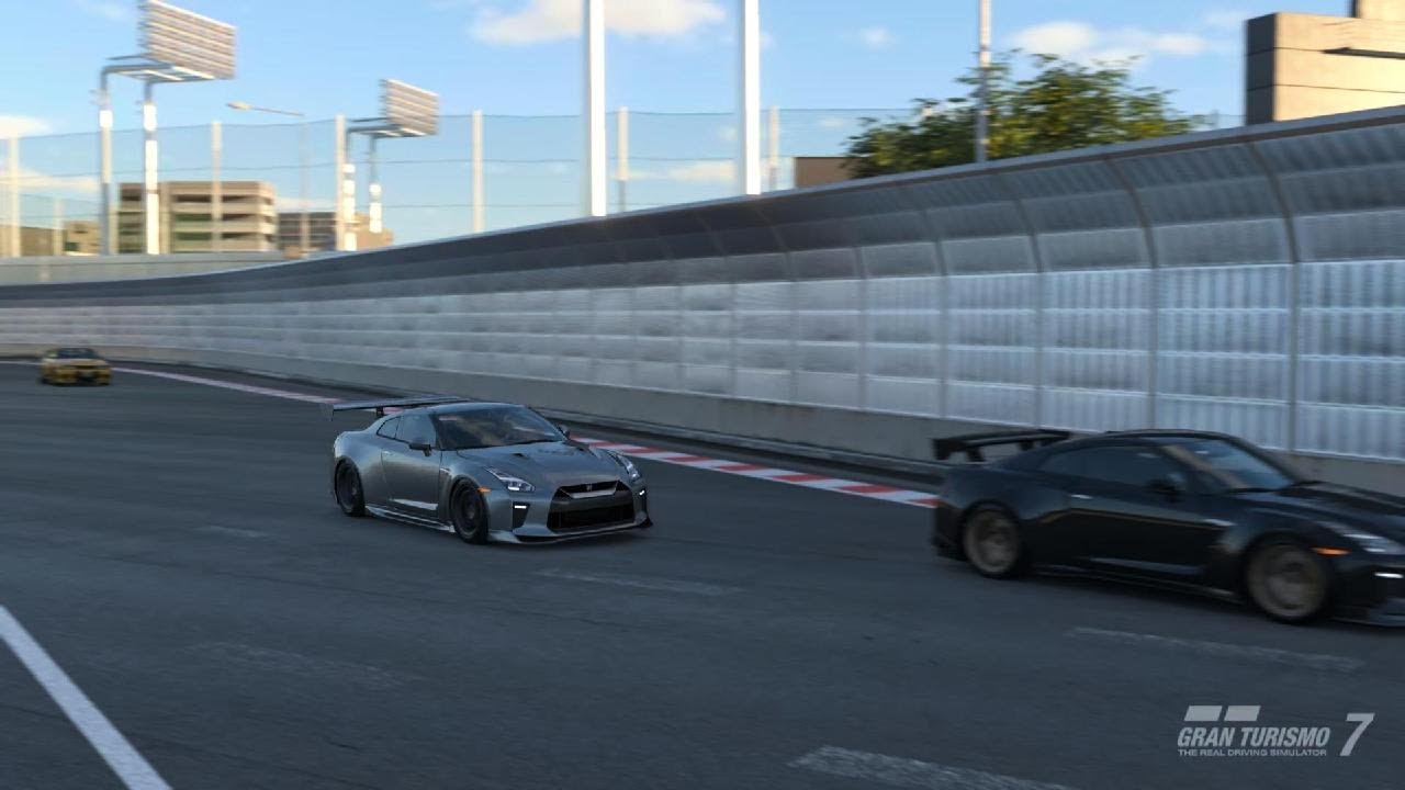 Gtr35 Tokyo  outside