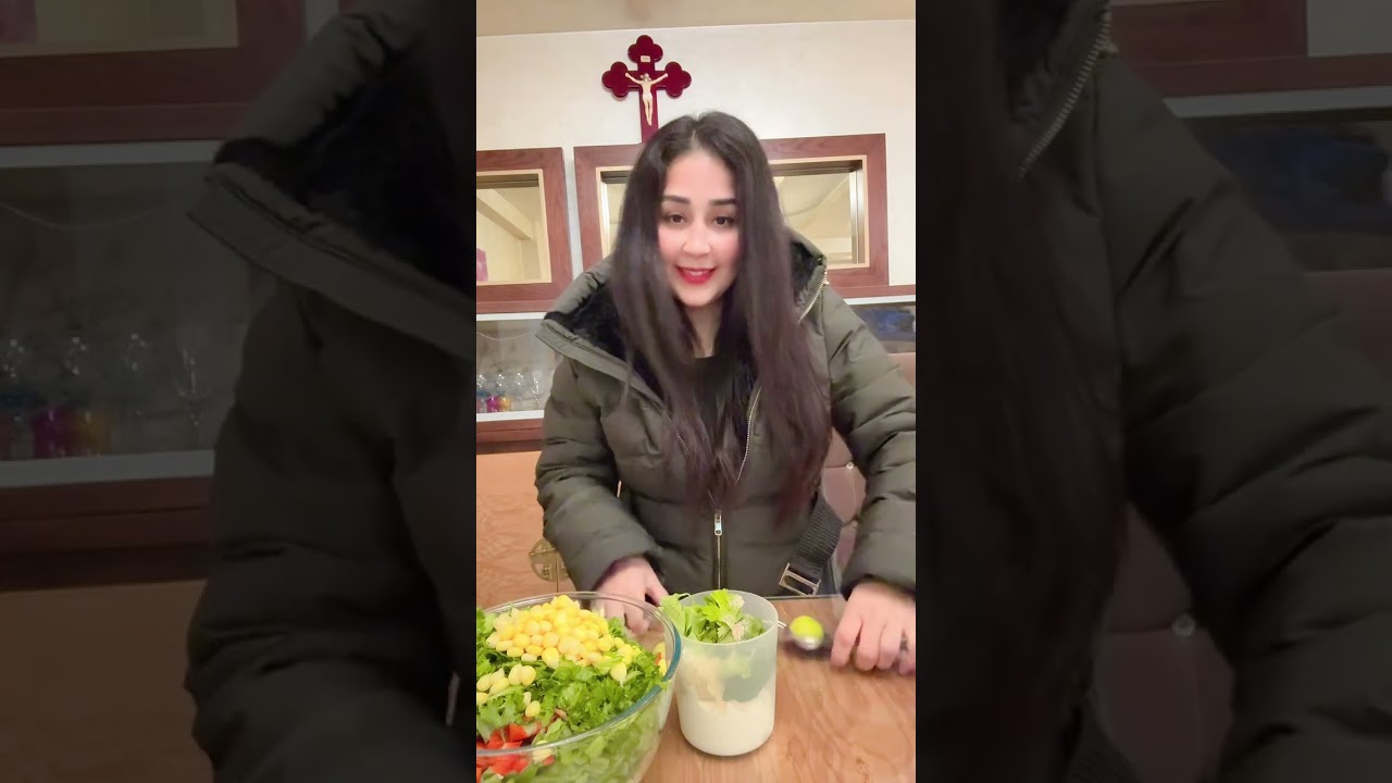 سلطة 🥗 خطيرة طعم يجنّن وصحة في طبق واحد 💚من سلسلة وصفات صحية – الحلقة الخامسة