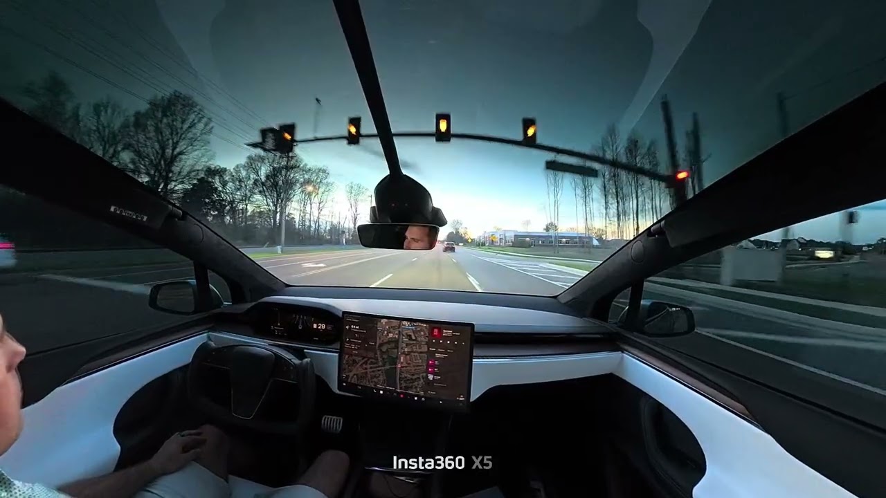 Quick Pharmacy Trip with Tesla FSD 14.2.2.5 – Expect the Unexpected!