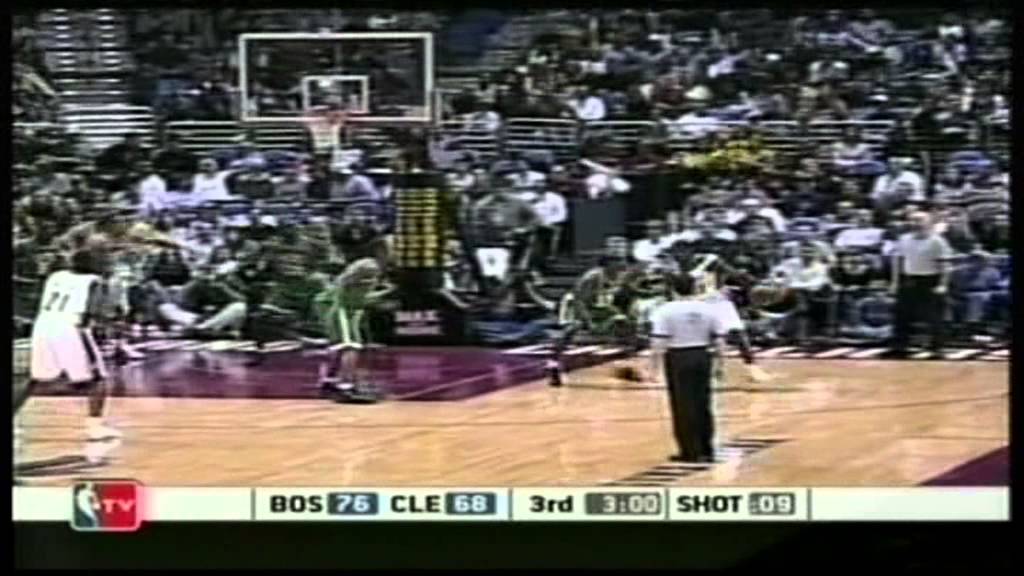 Paul Pierce 41 pts,9 reb vs Lebron James 37 pts, season 03/04 celtics vs cavs