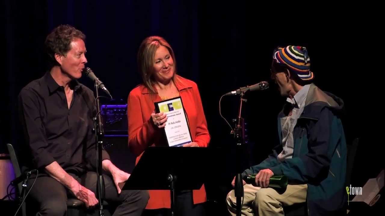 Премия eTown eChievement Award — д-р Рик Ходс