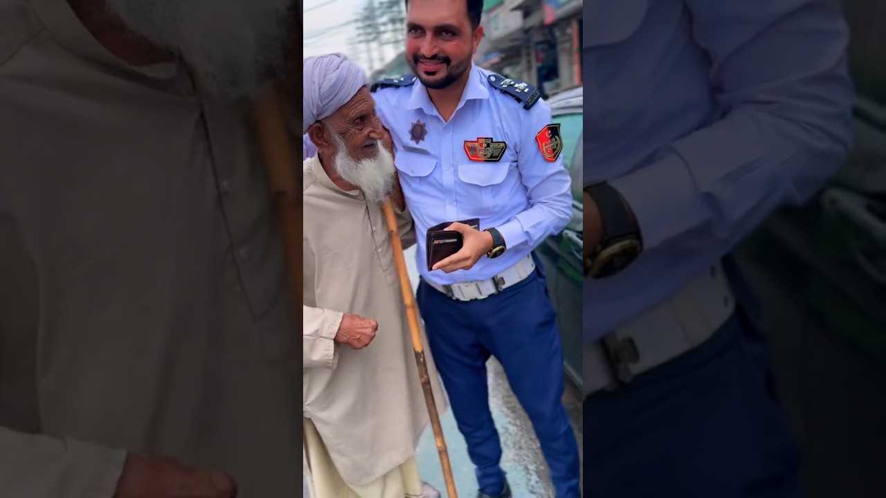 Traffic Police help people with money Traffic Police helping people video traffic Police shorts