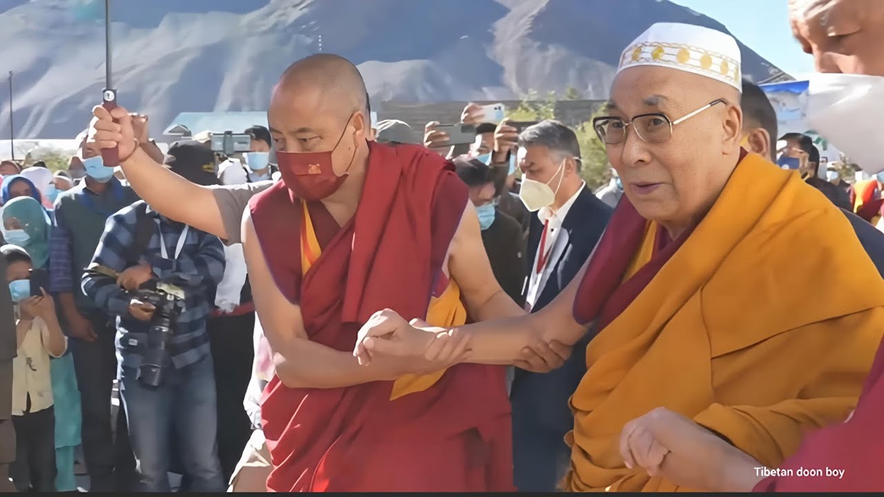 ༸གོང་ས་མཆོག་གིས་ཟངས་དཀར་དཔའ་གཏུམ་གྱི་ཁ་ཆེའི་མཆོད་ཁང་ཨི་དི་གྷར་ཆིབས་བསྒྱུར་དང་བཀའ་སློབ་། 🙏