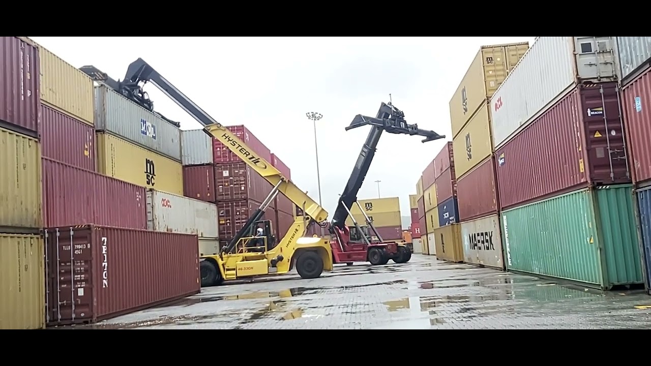 Reach Stacker Container Shifting