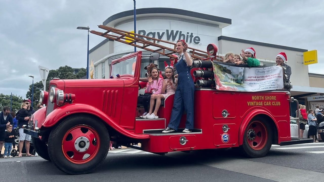 Orewa Santa Parade 2024