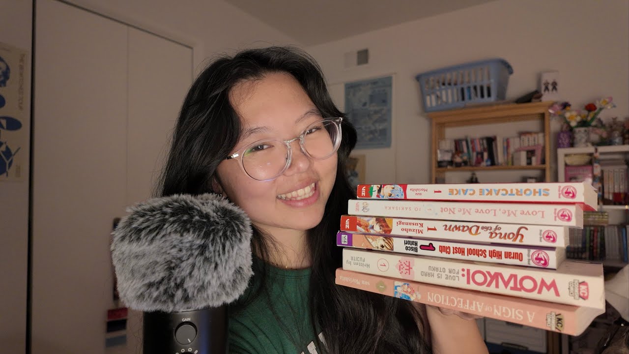 ASMR | manga triggers! page-flipping, tapping, tracing 📚