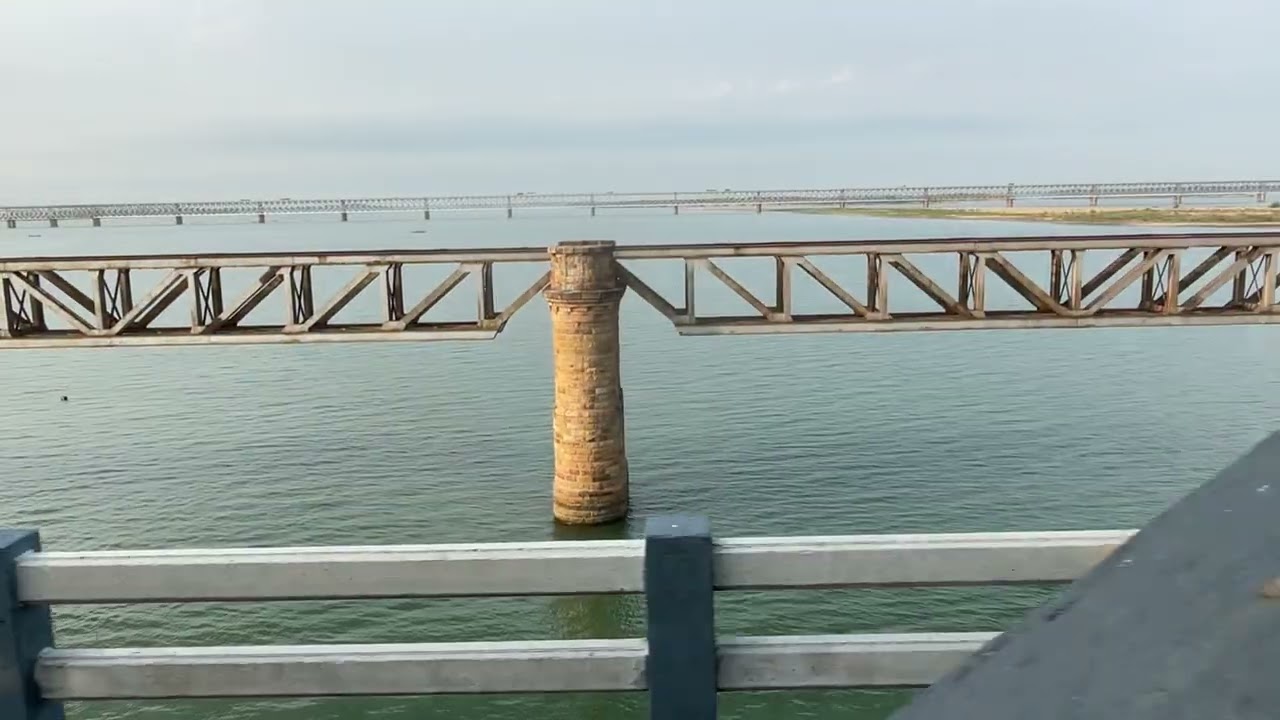 Godavari Bridge | Rajamundry | Nagavali Express