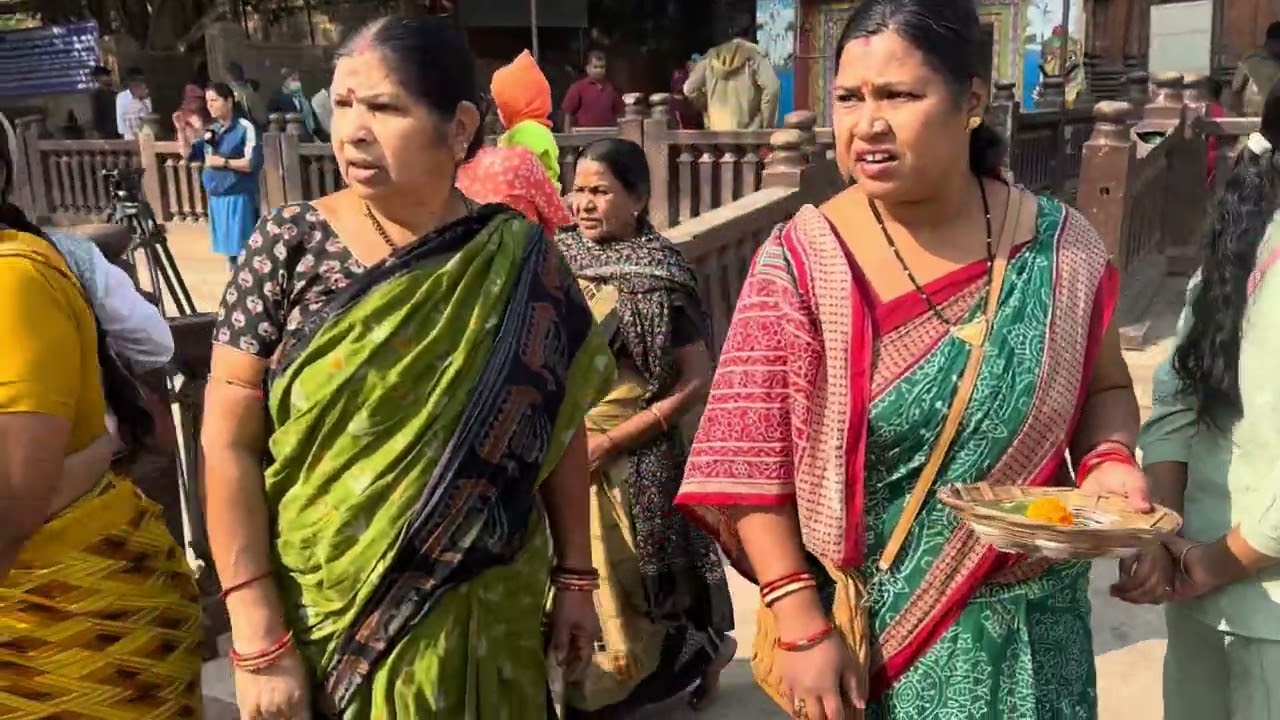 लिंगराज मंदिर के दर्शन. Trip का पहला दिन । 