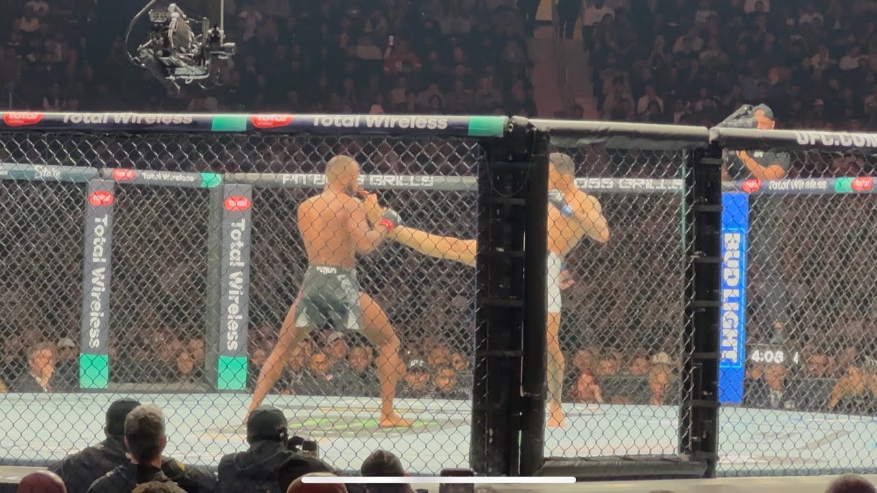 Carlos Prates vs Leon Edwards Rd 1 - UFC 322