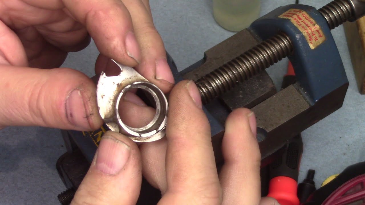 Singer 66 Class Bobbin Case  - Clean and Polish