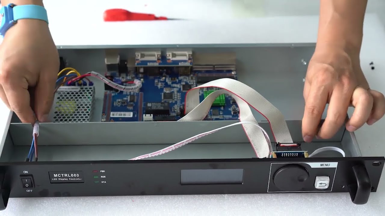 NovaStar MCTRL660 Maintenance Guide- Power Supply  Replacement