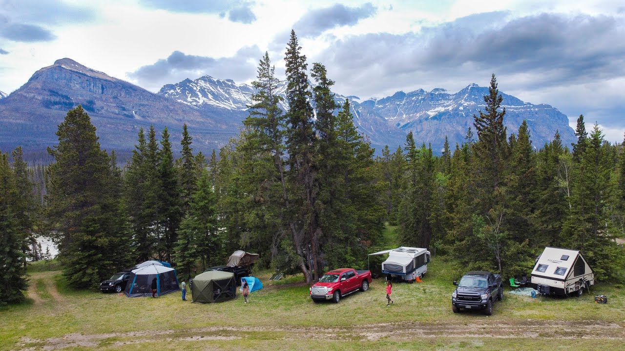 Family Camping in Public Land, Alberta, Canada. Abraham Lake/North Saskatchewan River