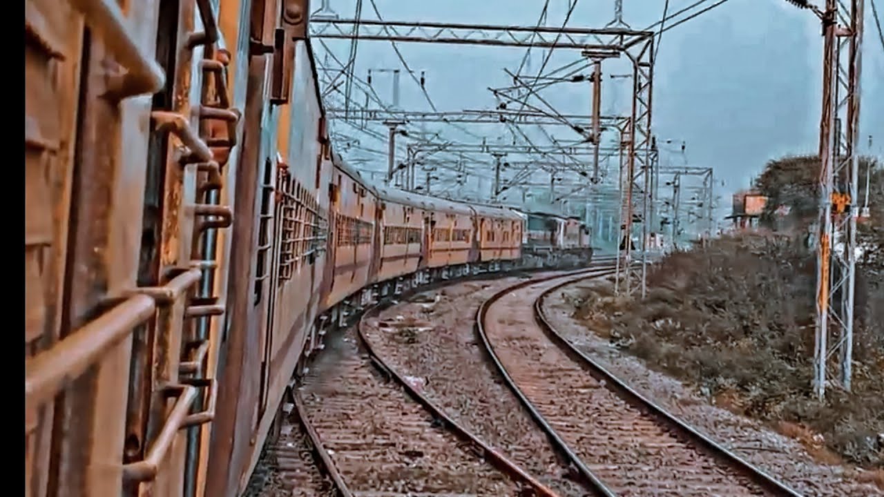 Varanasi Junction To Jaunpur City- Short  Journey - 20401 Lucknow SF Shuttle Express