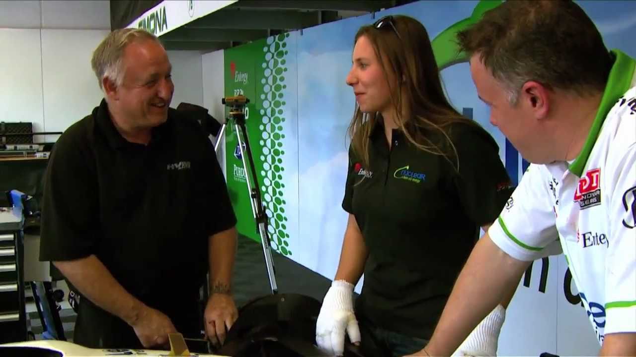 Simona De Silvestro Talks about Her Crash