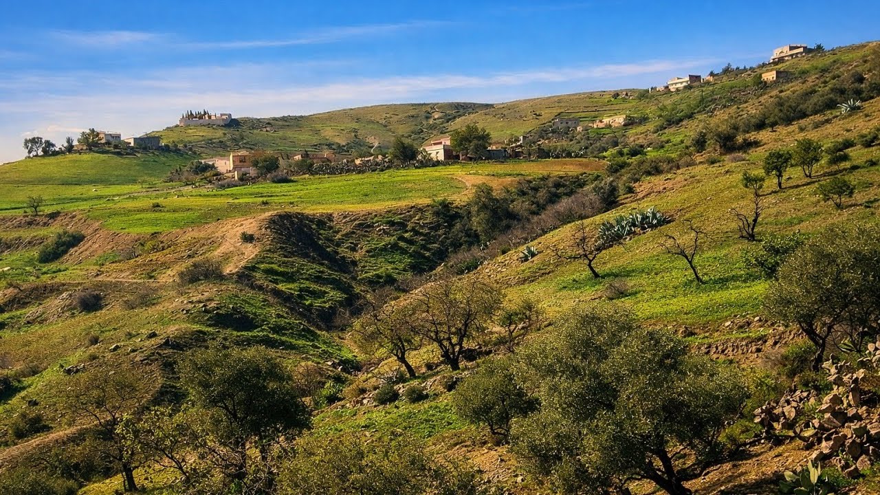 جولة إلي طبيعية وستيكشاف مناضر وجبال ريف أجواء رائعة. ⛰️