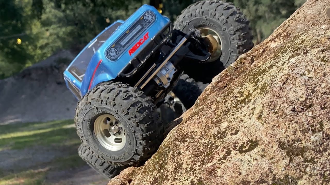 Redcat Ascent upgraded/modded rock crawling 