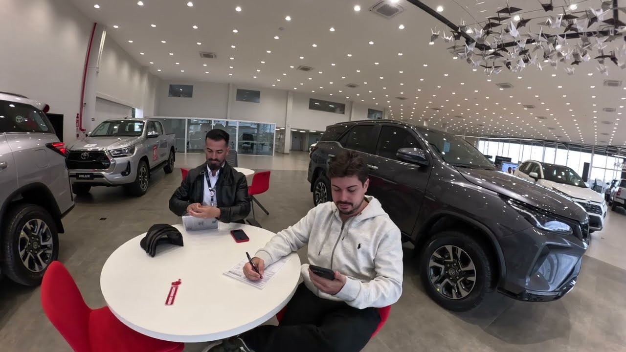ENTREGA TÉCNICA DA TOYOTA SW4 0KM