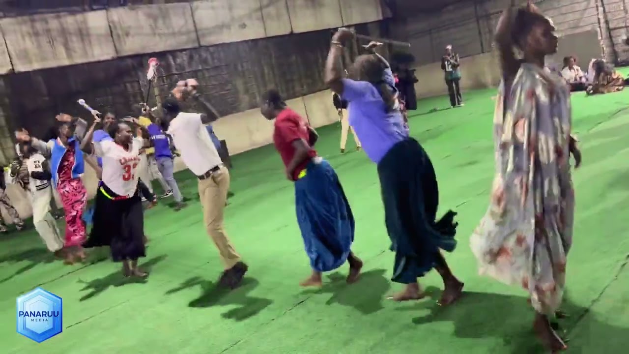 Panaruu traditional dance (Kopiu Jubai wedding song )