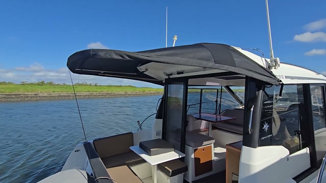 JEANNEAU MERRY FISHER 895 OFFSHORE FOR SALE