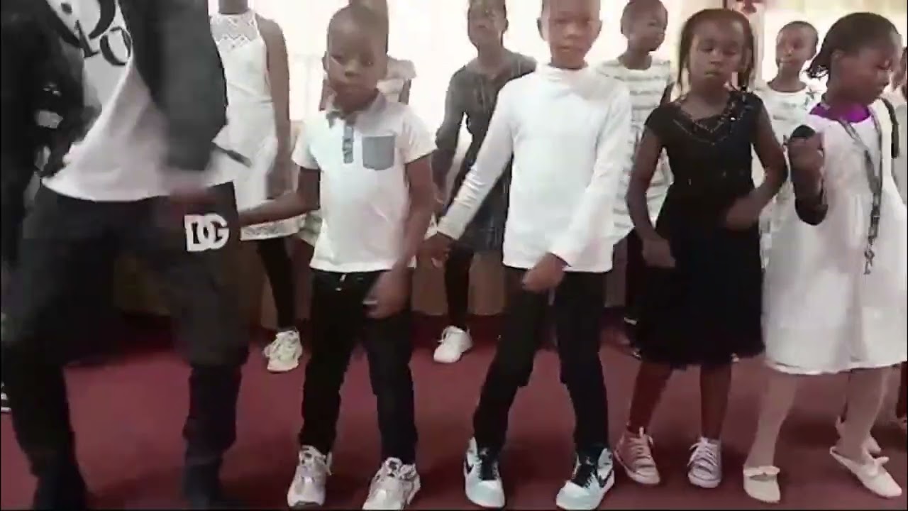 Uinuliwe Yesu [Childrens' Dance Presentation] | Bible Baptist Church Wendani