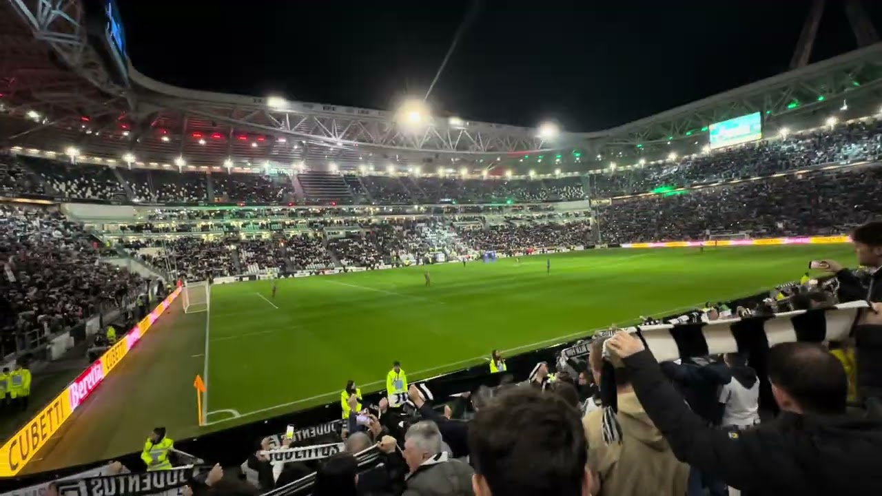 Storia Di Un Grande Amore ~ Juventus theme song at Allianz Stadium
