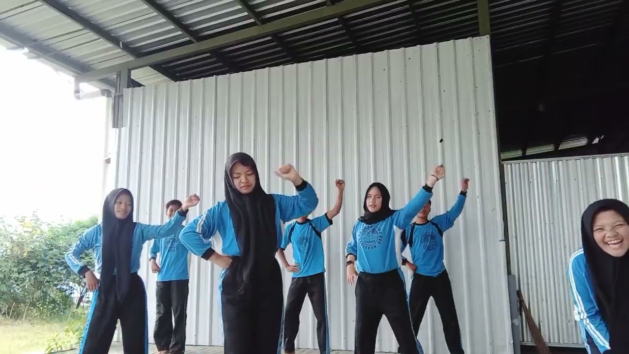 TUGAS AKHIR GERAK BERIRAMA 