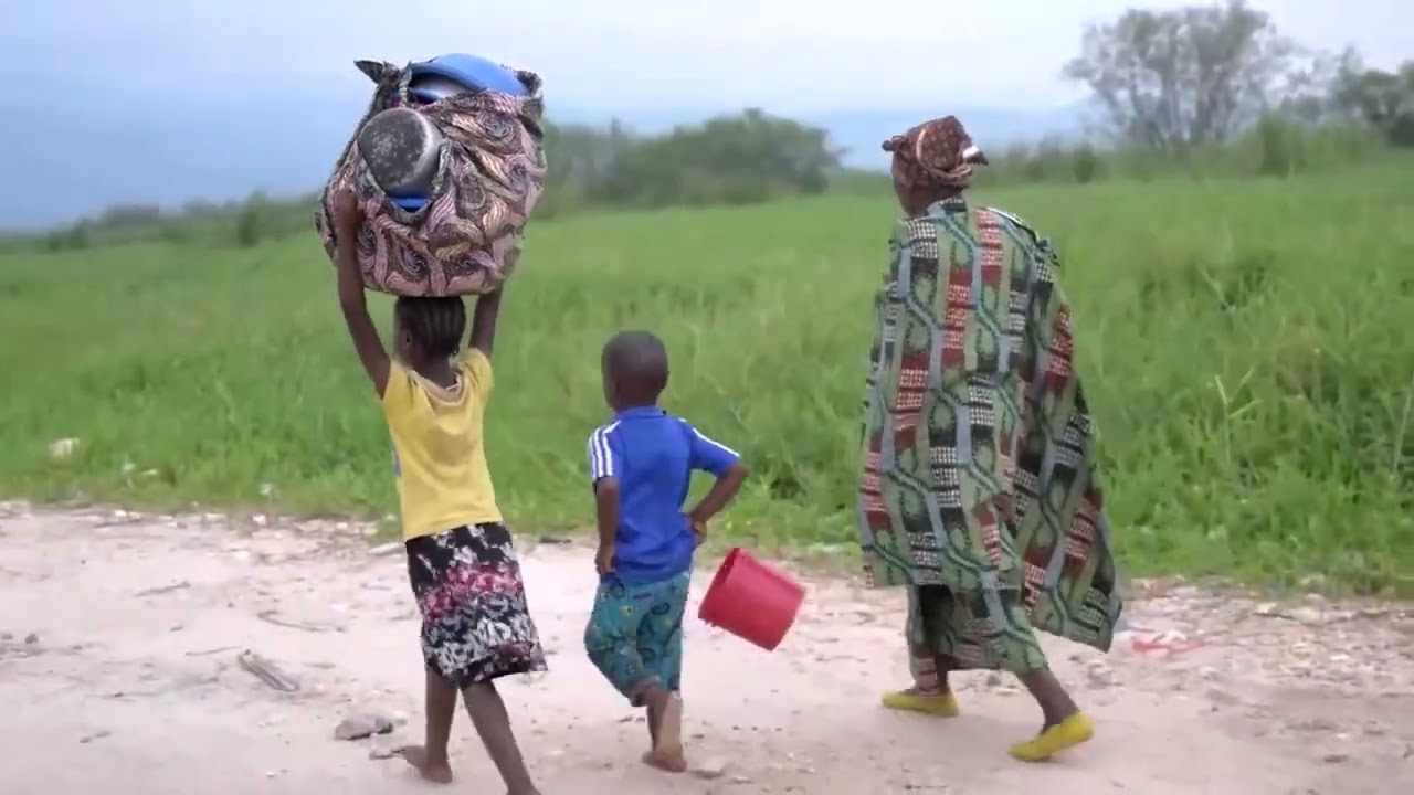 Congolese refugees return home as border reopens