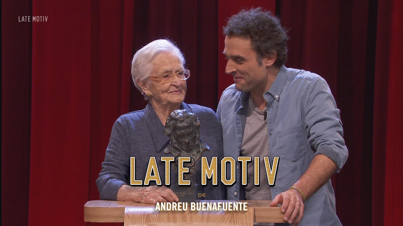 LATE MOTIV - Daniel Guzmán entrega el Goya a su abuela Antonia | #LateMotiv17