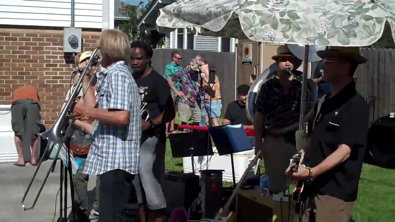 Raffle Party - Craig Klein sings Allright by Nightcrawlers
