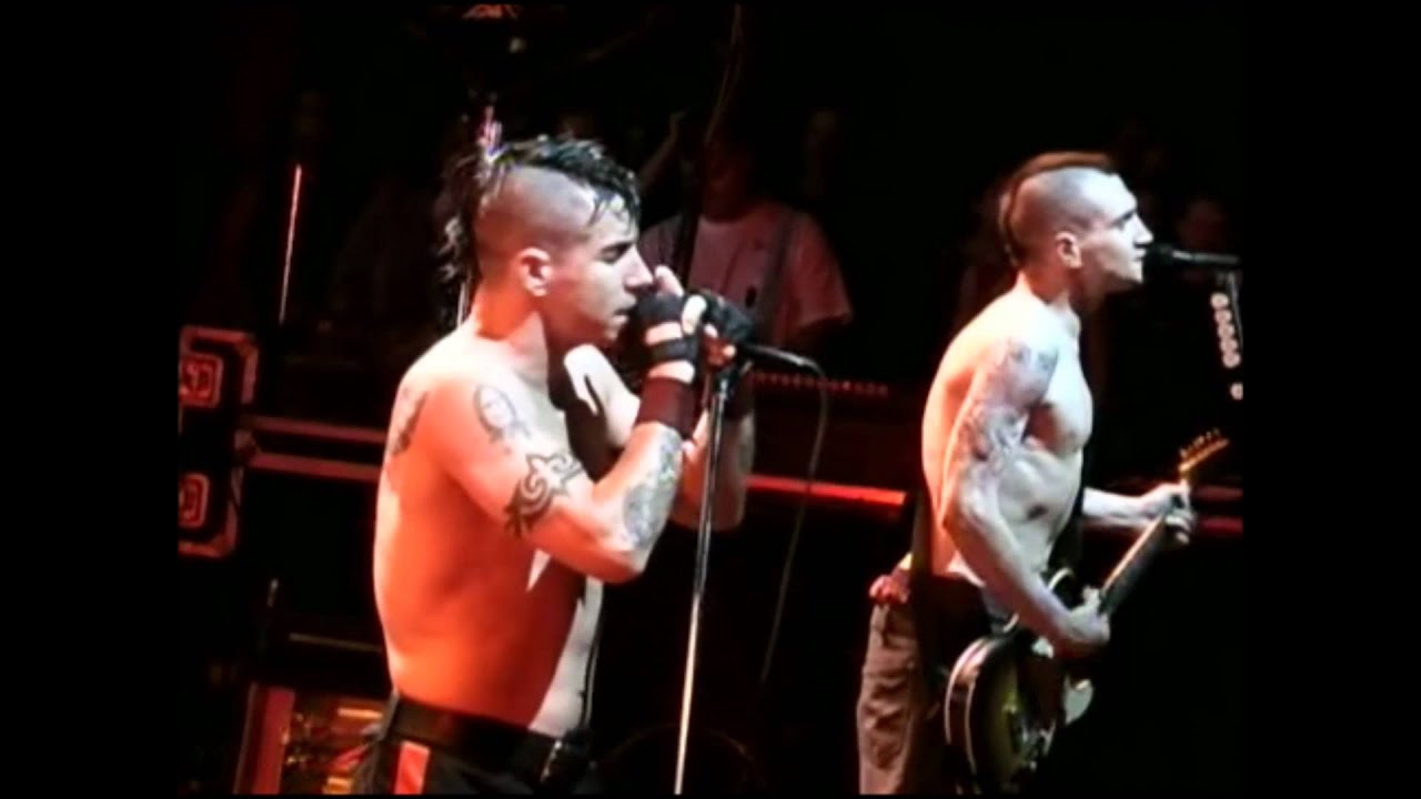 Red Hot Chili Peppers - Easily - Live Off The Map [HD]