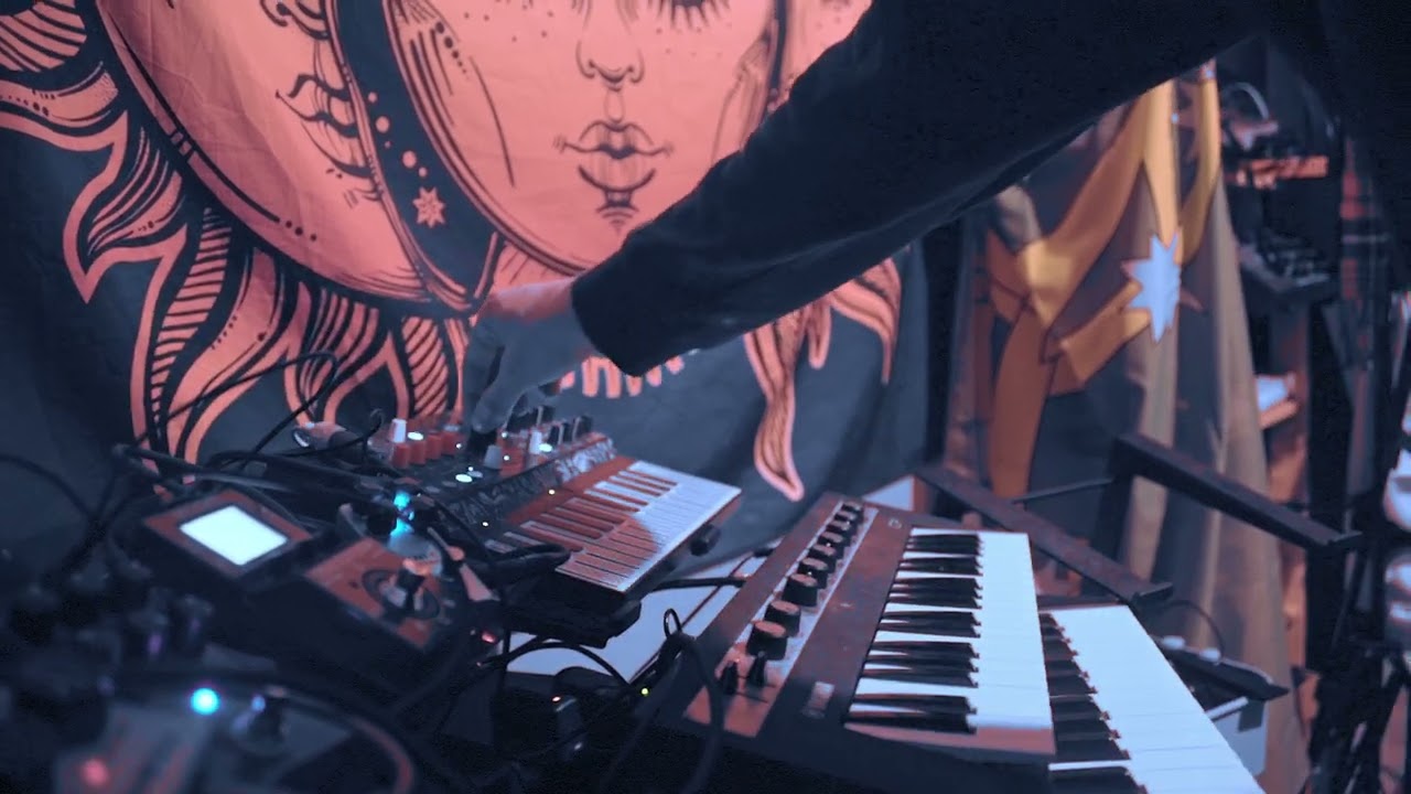 Jamuary '26 Day 6: Hostipal - Loopy Crawlies Pt1 (Dawless Loop Ambience and Experimentations...)